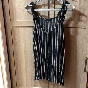 Size large tank top